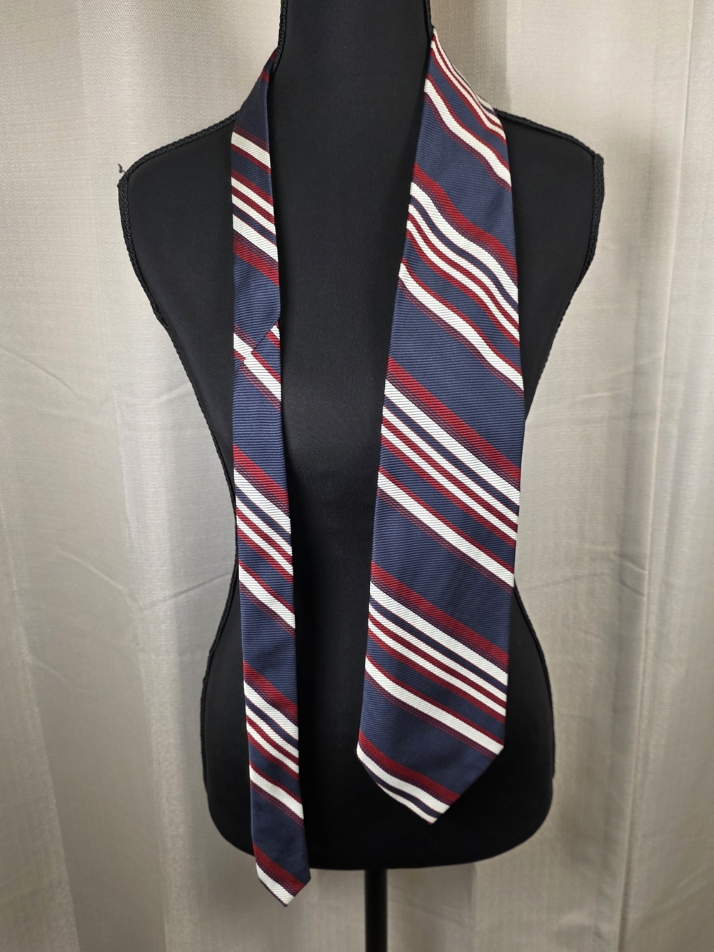 Vintage 70s Wide Tie Velducci Red White Blue Striped 4”